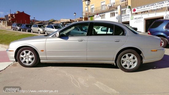 Jaguar Stype 3.0 V6 Auto de 2000 con 175.730 Km por 6.600 EUR. en Madrid