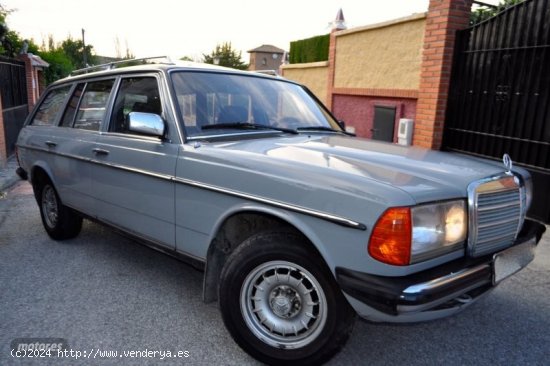 Mercedes Clase E w 123 240d kombi de 1983 con 167.000 Km por 14.700 EUR. en Granada