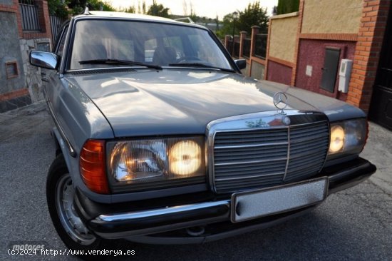 Mercedes Clase E w 123 240d kombi de 1983 con 167.000 Km por 14.700 EUR. en Granada