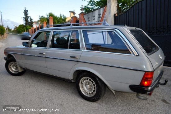 Mercedes Clase E w 123 240d kombi de 1983 con 167.000 Km por 14.700 EUR. en Granada