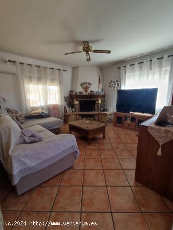 GRAN CHALET DE 5 HABS CON PISCINA PRIVADA EN ORIHUELA COSTA - ALICANTE