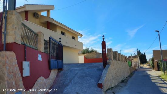  Chalet en venta en Fortuna - MURCIA 