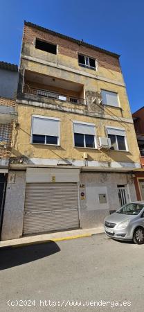 SE VENDE PISO CENTRICO EN CEUTI - MURCIA