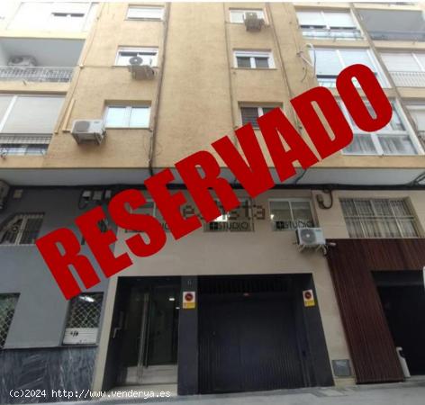 RESERVADO PISO CENTRICO EN CALLE PADRE SANTAELLA ALMERIA - ALMERIA