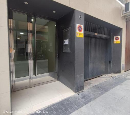 RESERVADO PISO CENTRICO EN CALLE PADRE SANTAELLA ALMERIA - ALMERIA