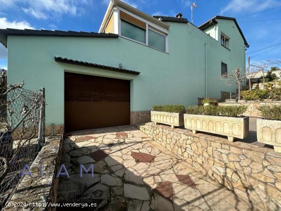 CASA EN URBANIZACIÓN  MAS REIXACH DE PALAFOLLS - BARCELONA