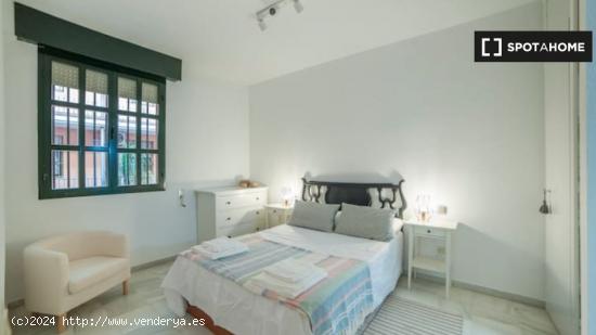 Precioso apartamento de 1 dormitorio en Sevilla - SEVILLA