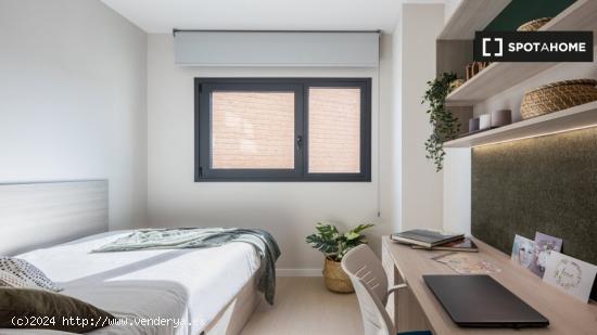 Habitación Individual con baño privado en un Coliving en Sevilla - SEVILLA