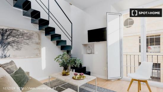 Elegante apartamento de 1 dormitorio en alquiler en Soho, Málaga - MALAGA