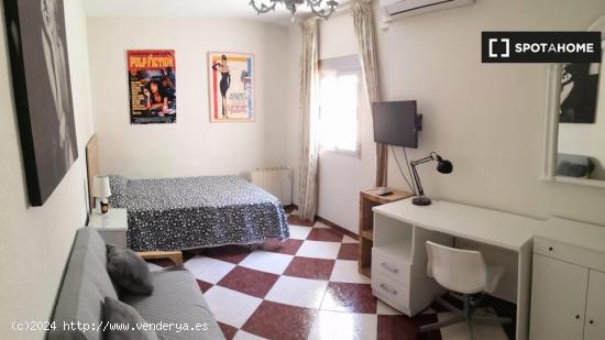 Habitación en piso compartido en Córdoba - CORDOBA