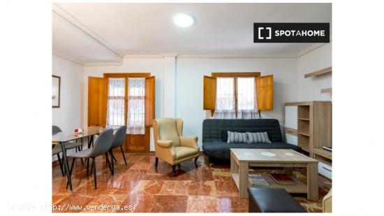 Apartamento de 2 habitaciones en el centro de Sevilla - SEVILLA