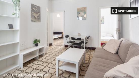 Habitación en piso compartido en Sevilla - SEVILLA