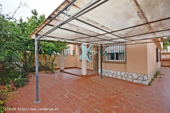 CHALET INDEPENDIENTE CON TERRAZA EN EL ALAMILLO - MURCIA