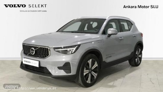 Volvo XC40 Recharge Core, T4 plug-in hybrid,Electrico/Gasolina, Bright de 2023 con 27.361 Km por 44.