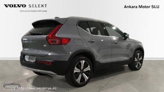 Volvo XC40 Recharge Core, T4 plug-in hybrid,Electrico/Gasolina, Bright de 2023 con 27.361 Km por 44.