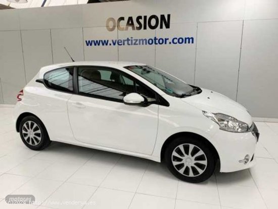 Peugeot 208 1.2 VTi Active de 2014 con 87.000 Km por 9.400 EUR. en Guipuzcoa