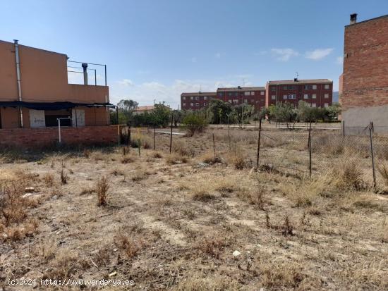 OPORTUNIDAD CASA ADOSADA CON JARDIN EN RIBARROJA DÉBRE - TARRAGONA