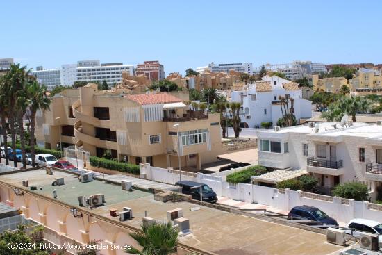 ALQUILER  POR TEMPORADA  1 DOR, TERRAZA, PISCINA Y AIRE A 200 metros del mar.!! - ALMERIA