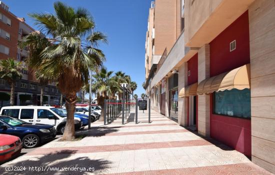 Local Comercial en El Parador - ALMERIA