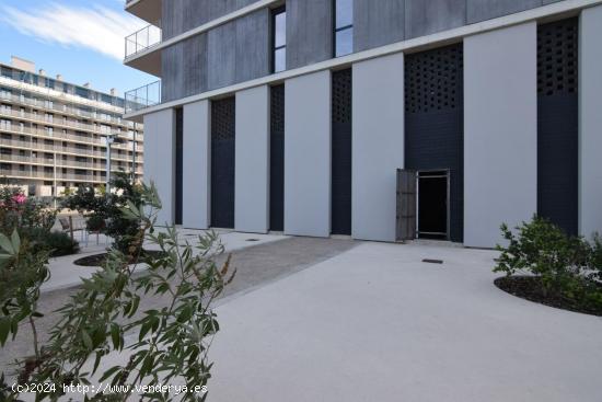  Local comercial en alquiler en calle Eduard Maristany, 369 - Badalona - BARCELONA 