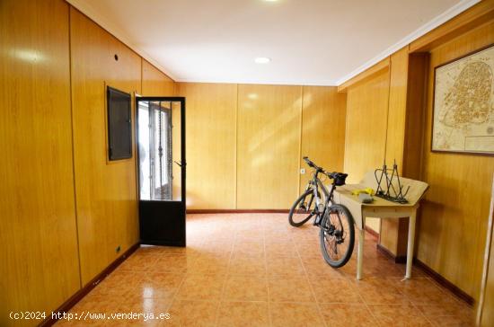 Urbis te ofrece un local en venta en zona La Vega, Salamanca. - SALAMANCA