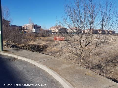  OPORTUNIDAD DE PARCELA EN VILLAMAYOR - SALAMANCA 