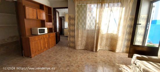 Casa en venta en La Roda, zona bascula - ALBACETE