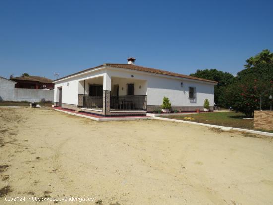 GRAN CHALET EN PARCELA SEGREGADA EN PINAR DE LOS FRANCESES - CADIZ