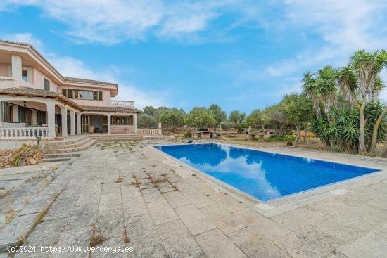 Chalet con piscina en S' Aranjassa - BALEARES