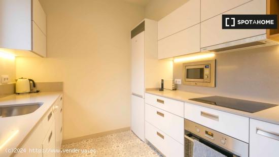 Apartamento de 3 dormitorios en alquiler en Barcelona - BARCELONA