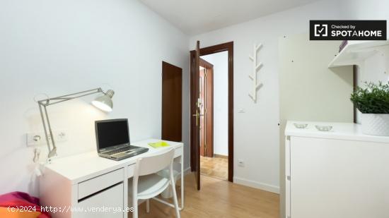 Habitación en piso compartido en L'Hospitalet de Llobregat. - BARCELONA