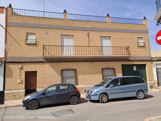 VIVIENDA Y LOCAL EN VENTA O  ALQUILER CON OPCIÓN A COMPRA EN CANTILLANA (SEVILLA) - SEVILLA