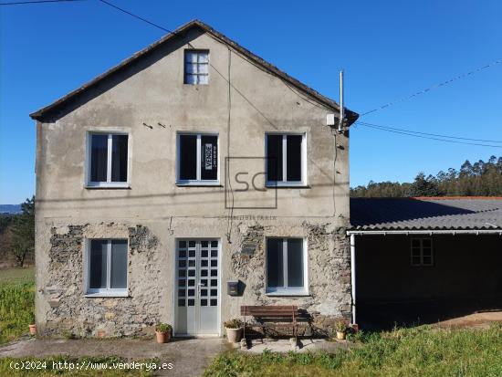  CASA CON FINCA Y BODEGA EN SEDES, NARÓN - A CORUÑA 