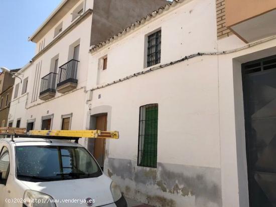 CASABANCO  VENDE CASA EN CASTUERA. - BADAJOZ