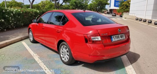 Skoda Octavia Ambition de 2016 con 264.000 Km por 10.200 EUR. en Barcelona