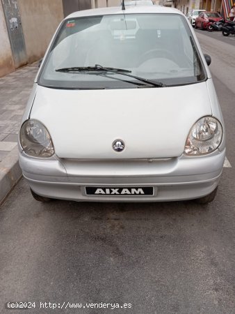 Aixam 400 -4 de 2003 con 29.250 Km por 3.500 EUR. en Alicante