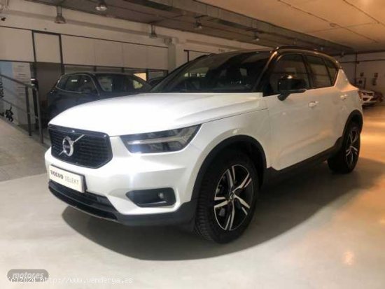 Volvo XC40 XC40 D4 AWD R-Design Automatico de 2018 con 88.000 Km por 33.900 EUR. en Madrid