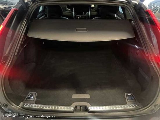 Volvo V 90 V90 T8 Twin R-Design Automatico de 2019 con 61.000 Km por 48.900 EUR. en Madrid