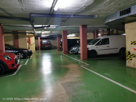 Parking para coche pequeño o moto - BARCELONA