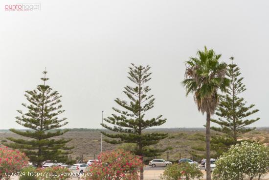 Piso en primera línea de playa en Valdelagrana, El Puerto de Santa María. - CADIZ