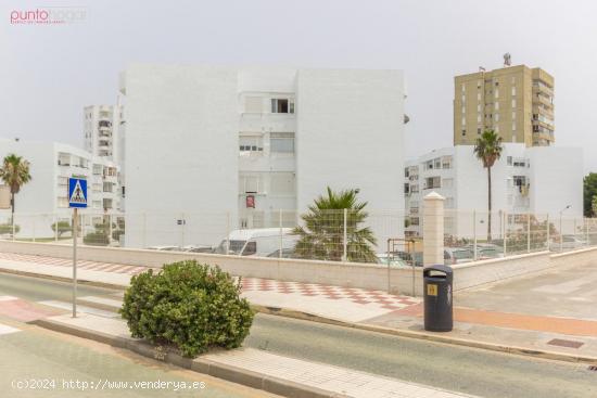 Piso en primera línea de playa en Valdelagrana, El Puerto de Santa María. - CADIZ