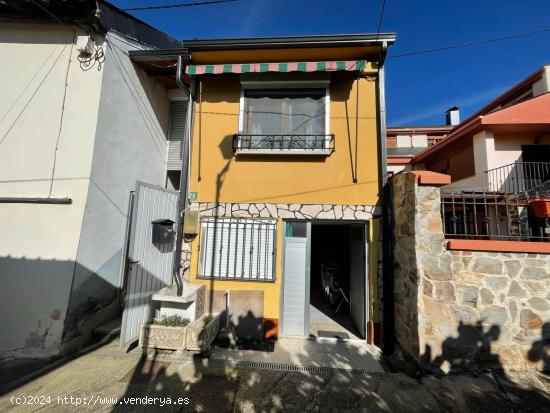 SE VENDE CASA DE PUEBLO PARA ENTRAR A VIVIR - LEON