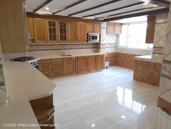 Preciosa vivienda en la mismisima Plaza de los Luceros.(SIN AMUEBLAR) - ALICANTE