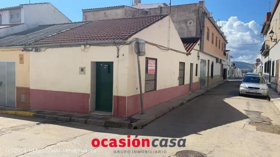 CASA CON TEJADO NUEVO EN LA ZONA DEL CERRO - CORDOBA