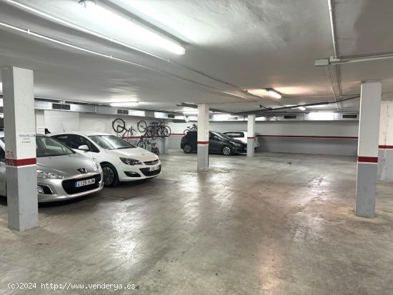  Plaza de parking en Paseo Miramar, frente a la Volkswagen. - TARRAGONA 