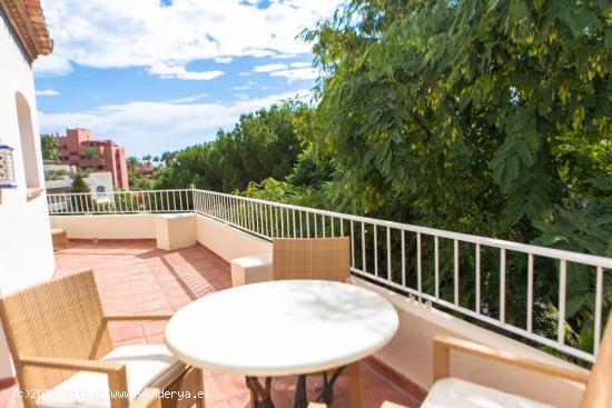 APARTAMENTO en Complejo 2ªLINEA DE PLAYA- 2 dormitorios 2 baños. - MALAGA