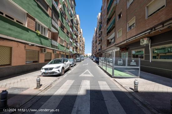 !!Plaza de garaje junto Plaza de Toros!! - GRANADA