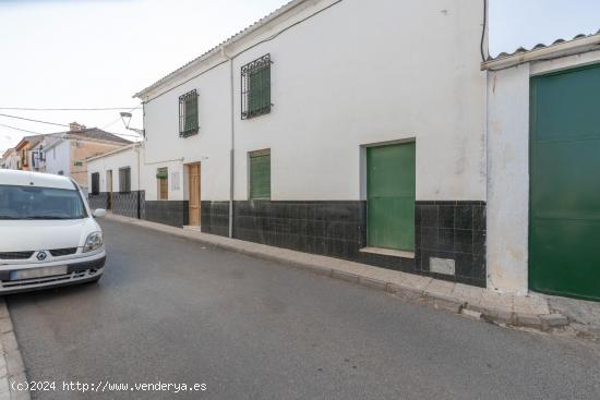  Hermosa casa de pueblo en Alomartes - GRANADA 