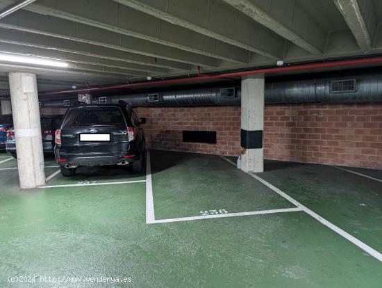  PARA COCHE GRANDE EN SANT GERVASI-LA BONANOVA - BARCELONA 