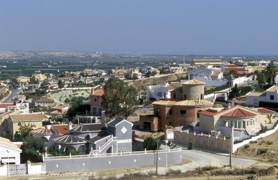 Villa con Solarium y Piscina Privada en Ciudad Quesada ! - ALICANTE